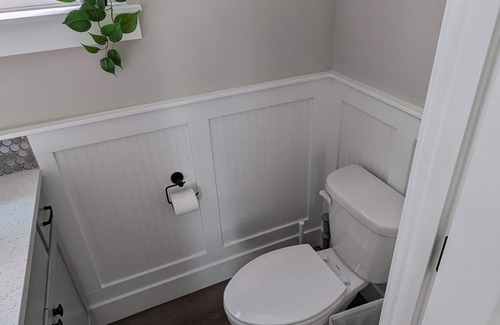 Mississippi District House | The Cherry Blossom - 3BD 2.5 BA House near Mississippi Ave and Legacy Emmanuel
