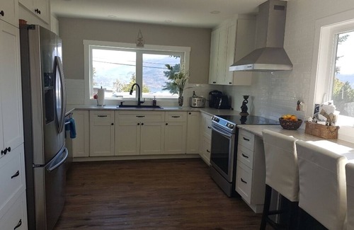 Central Okanagan Bed & Breakfast | The Chirping Cricket Bed & Breakfast