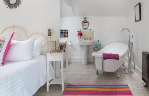 Abergavenny House | The Cider House Cottage