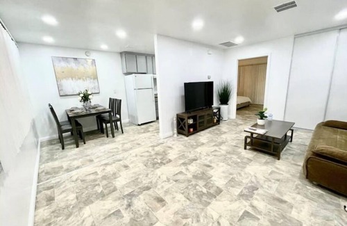 Patton Apartment | The CityScape Serenity