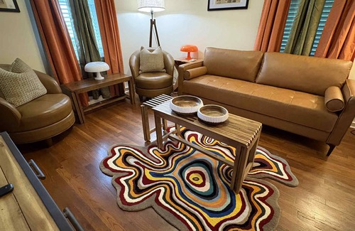 Memphis Apartment | The Claiborne Suite