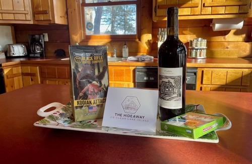 Hayward Cabin | The Clear Lake Island Hideaway