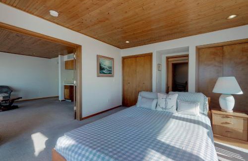 Cloverdale House | The Cliff House