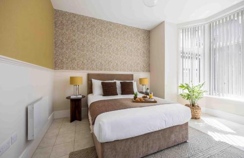 West Cliff Apartment | The Cliff Manor
