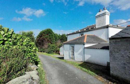 Loiba House | The Cliffs - Picon Seaside Cottage