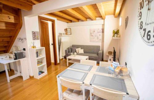 Clusone Apartment | The clock house -Centro storico-