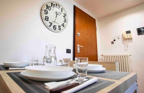 Clusone Apartment | The clock house -Centro storico-