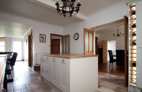 Porthcawl House | THE CLOCK HOUSE, luxury holiday cottage, with hot tub in Nottage