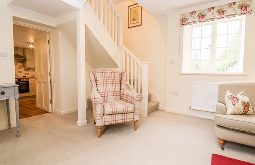 South Cerney Cottage | THE CLOCK TOWER, family friendly in South Cerney, Cotswolds