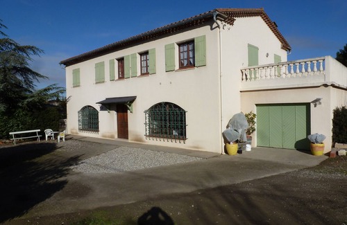 Trebes Apartment | The CLOS MARIE: 140 m2 apartment with terrace and garden