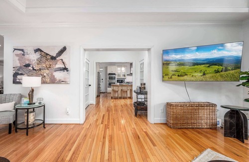 Chapel Hill Apartment | The Clubhouse Hideaway - The Fairway