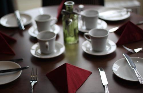 Lowestoft Bed & Breakfast | The Clyffe Hotel
