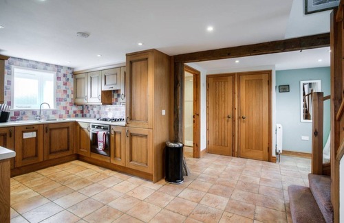 Pevensey Other | The Coach House - Farmhouse with Private Reservoir & Lake - Sleeps 4