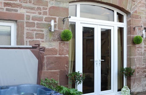 Wing House | The Coach House