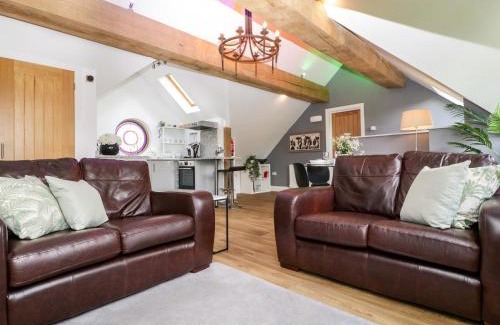Ludwel Apartment | The Coach House