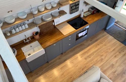 Salisbury Apartment | The Coach House