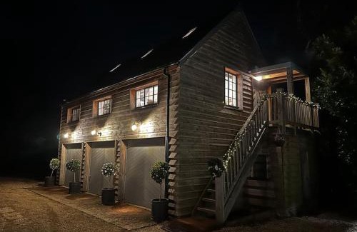 Salisbury Apartment | The Coach House