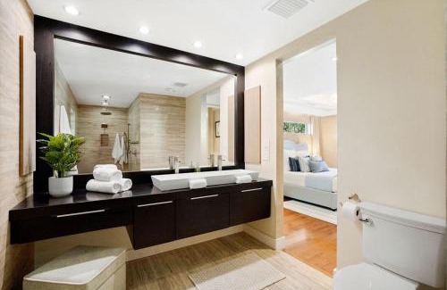 Palm Beach Shores House | The Coastal Duo Escape