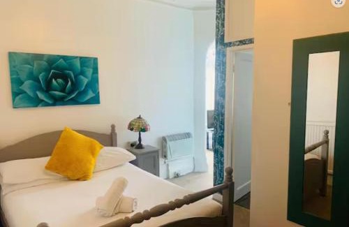 Westcliff-on-Sea Hotel | The Cobham Hotel