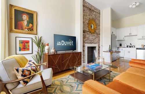 Cannonborough Elliotborough Apartment | The Cocktail Soiree | 4 Bedrooms | King Street!