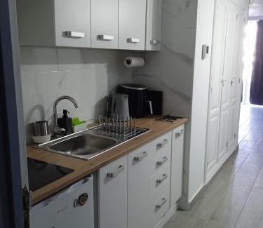 Las Galletas Apartment | The colorful house - Green Park