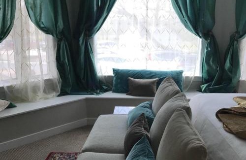 Harper's Choice Hotel | The Columbia Inn at Peralynna