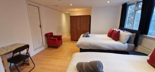 Cathedrals House | The Copper fields