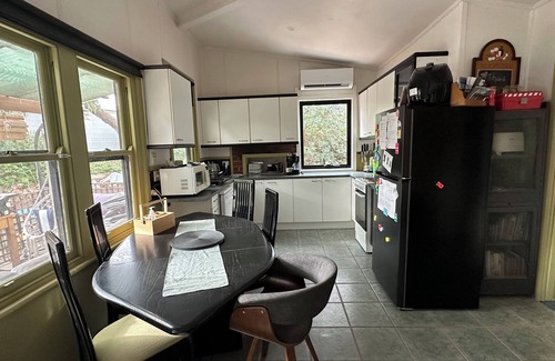 Cowes Cottage | The Cottage-100m to beach, dog friendly, Vacancy for upcoming school holidays