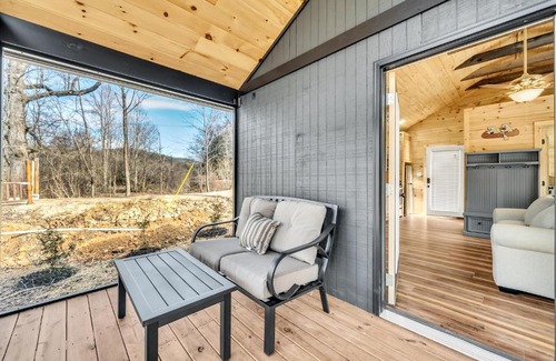 Cosby House | The Cottage At Greenbriar Creek - Pickleball Court, Creek, WIFI, Mountain Views, Starting at 79"