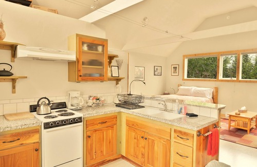 Driggs Cottage | The Cottage at Heron Glass in Driggs