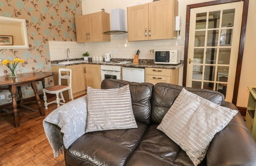 High Peak Cottage | THE COTTAGE AT MOSELEY HOUSE FARM, pet friendly in Chinley