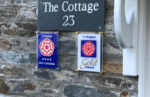 Treator House | The Cottage