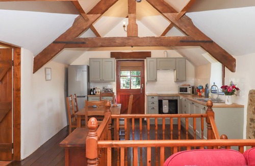 East Portlemouth Cottage | THE COTTAGE, pet friendly, with pool in Sampford Courtenay