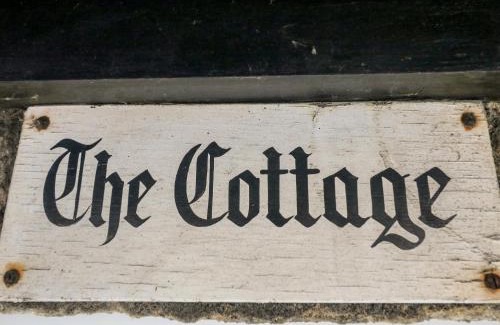 Horsforth House | The Cottage