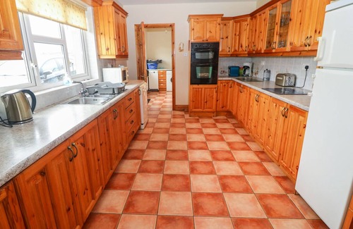 Quilty Cottage | THE COTTAGE, pet friendly, with open fire in Quilty, County Clare