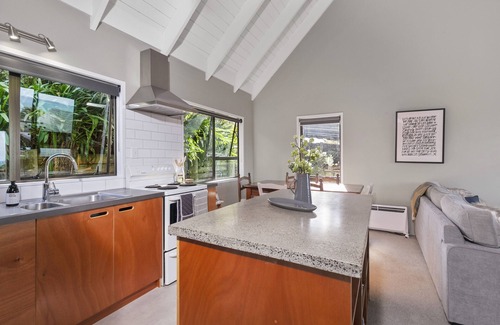 Snells Beach Cottage | The Cottage - Snells Beach Holiday Home