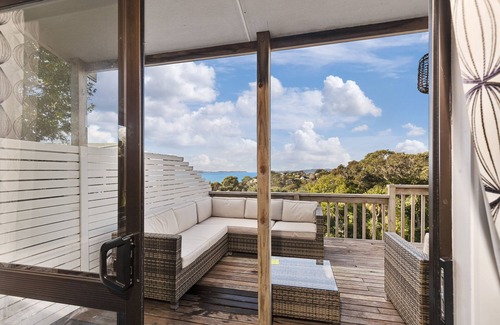 Snells Beach Cottage | The Cottage - Snells Beach Holiday Home