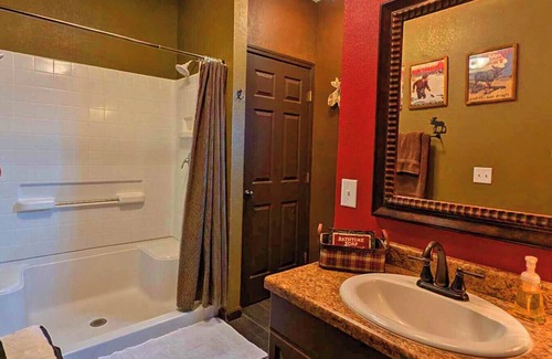 Palisades Bed & Breakfast | The Cottonwood Cabin at Starlight Canyon Bed & Breakfast