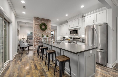 Rogers House | The Country Cottage - Half Mile from Railyard Bike Park