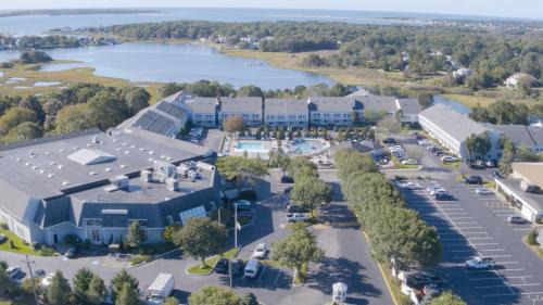 West Yarmouth Hotel | The Cove at Yarmouth