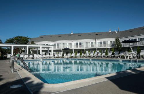 West Yarmouth Hotel | The Cove at Yarmouth