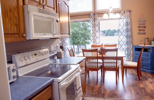 Waterloo House | The Cove on Hidden Lake, Lake Greenwood, SC