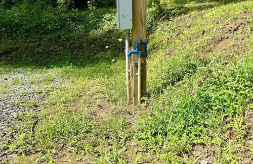 Robbinsville RV Rental | The Cove Site 3- 50 Amp, Full Hookup, Picnic Table