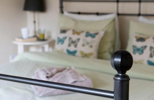 Kenilworth House | The Cow Shed, Kenilworth, Sleeps 2