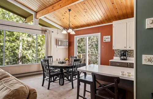 Groveland House | The Cozy Cabin - 2-Level Home with Spacious Yard home