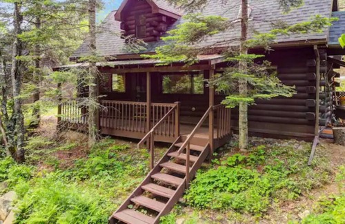 North Creek Cabin | The Cozy Cabin on North Creek