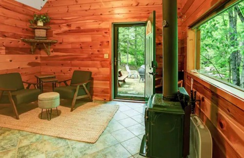 North Creek Cabin | The Cozy Cabin on North Creek