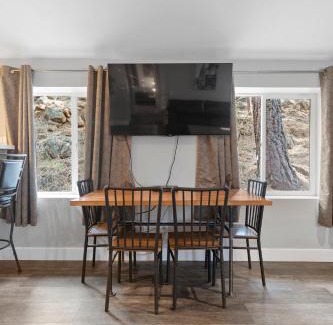 Flagstaff Ski Chalet | The Cozy Cottage
