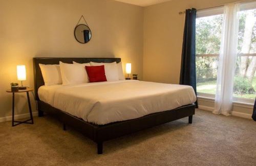 Huntsville House | The Cozy Getaway Grill & Roku at Your Convenience!