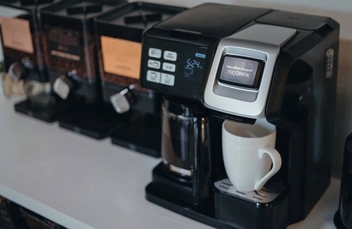 Bentonville House | The COZY OZ · The COZY OZ | Hot Tub, Gas Firepit, Pet Friendly